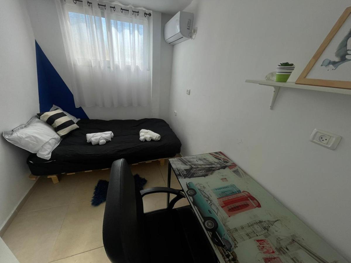 דירה על הפארק Apartment Beersheba Екстериор снимка